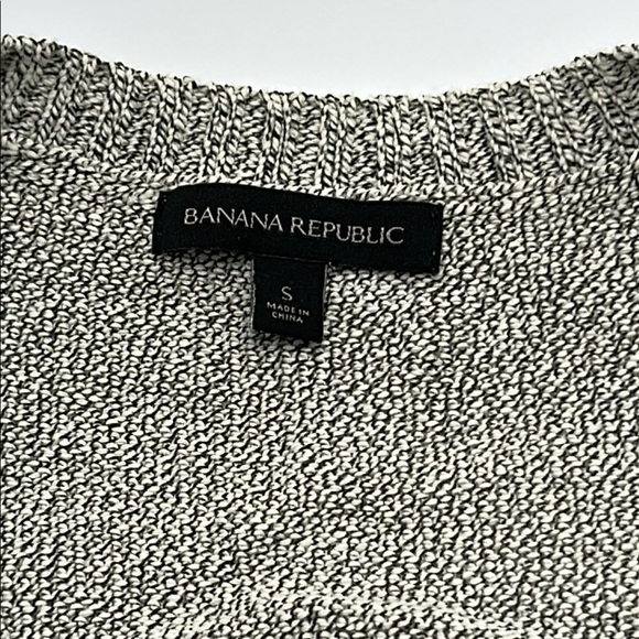 Banana Republic V-Neck Sweater Vest Small Gray Women's High Low Knit Relaxed Fit - Picture 2 of 15
